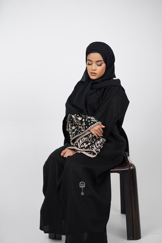 Yara Abaya Black